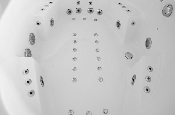 MUE-002A Wanna łazienkowa SPA z hydromasażem 150x150x70cm